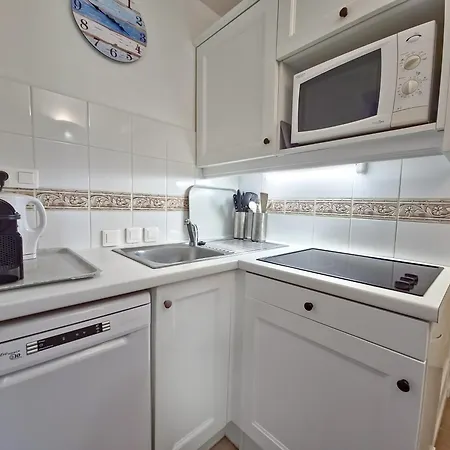 La Pinede - T4 Avec Terrasse Et Piscine Apartment Le Lavandou