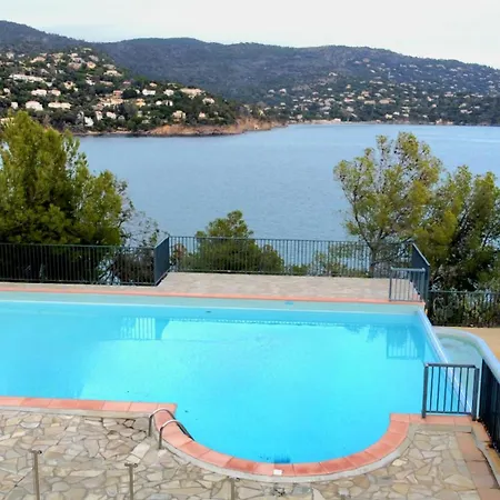 La Pinède - T4 Avec Terrasse Et Piscine *