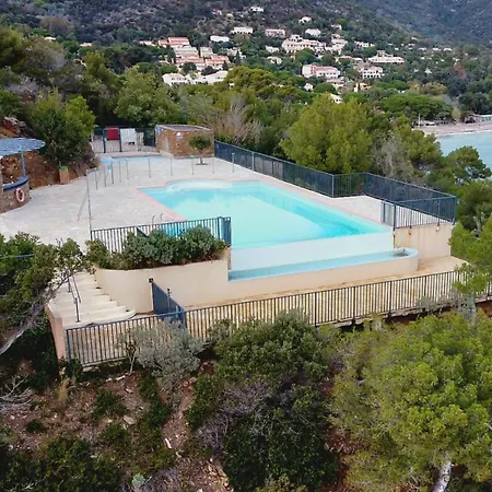 La Pinede - T4 Avec Terrasse Et Piscine لو لا فاندو