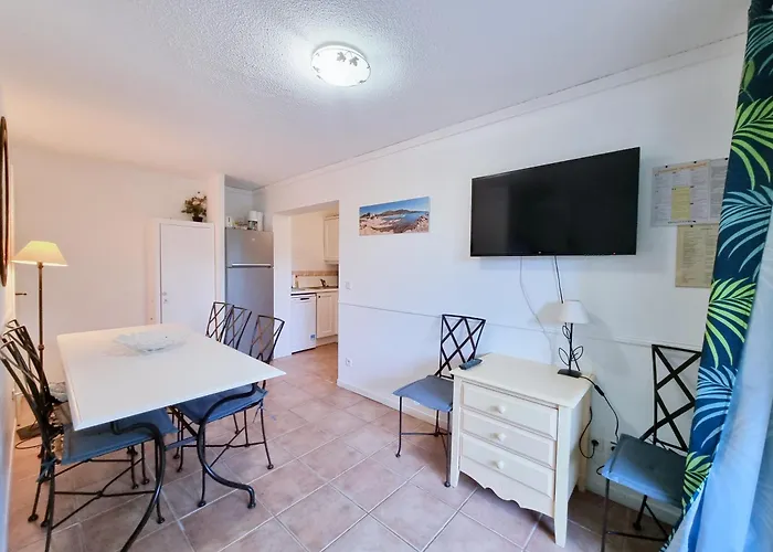 Appartement La Pinède - T4 Avec Terrasse Et Piscine